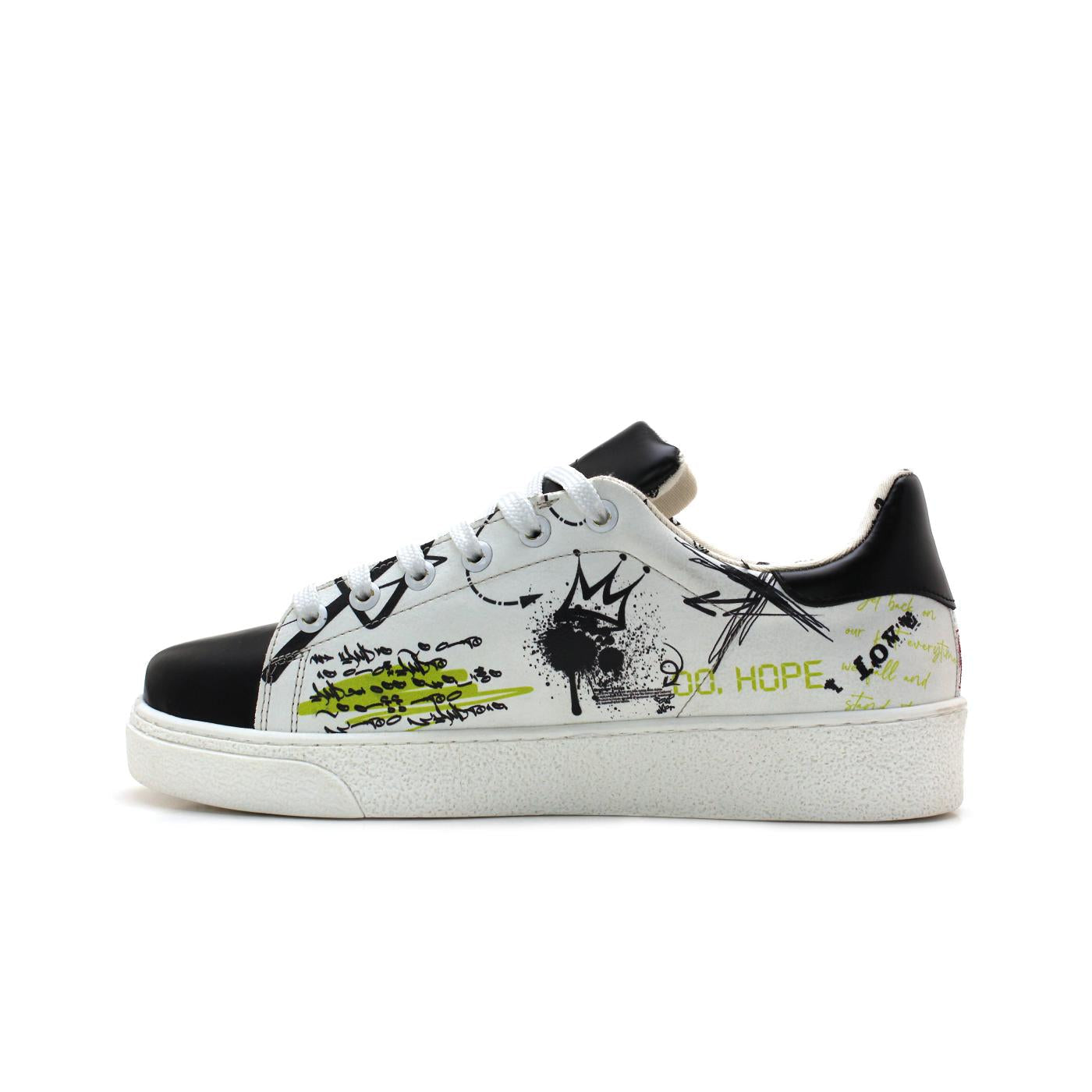 Sneaker Shoes Outlet - No Exchange or Return 37 EU - 6.5 US