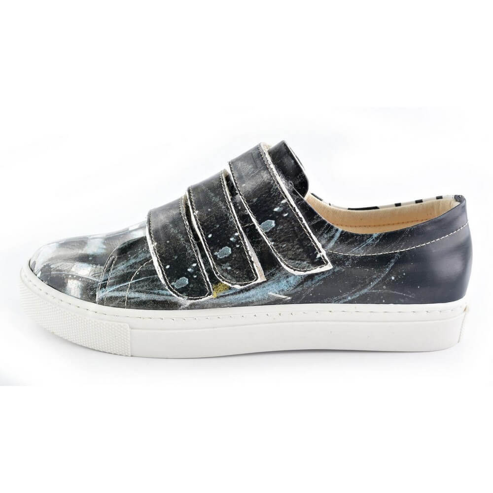 Sneaker Shoes Outlet - No Exchange or Return  39 EU - 8.5 US