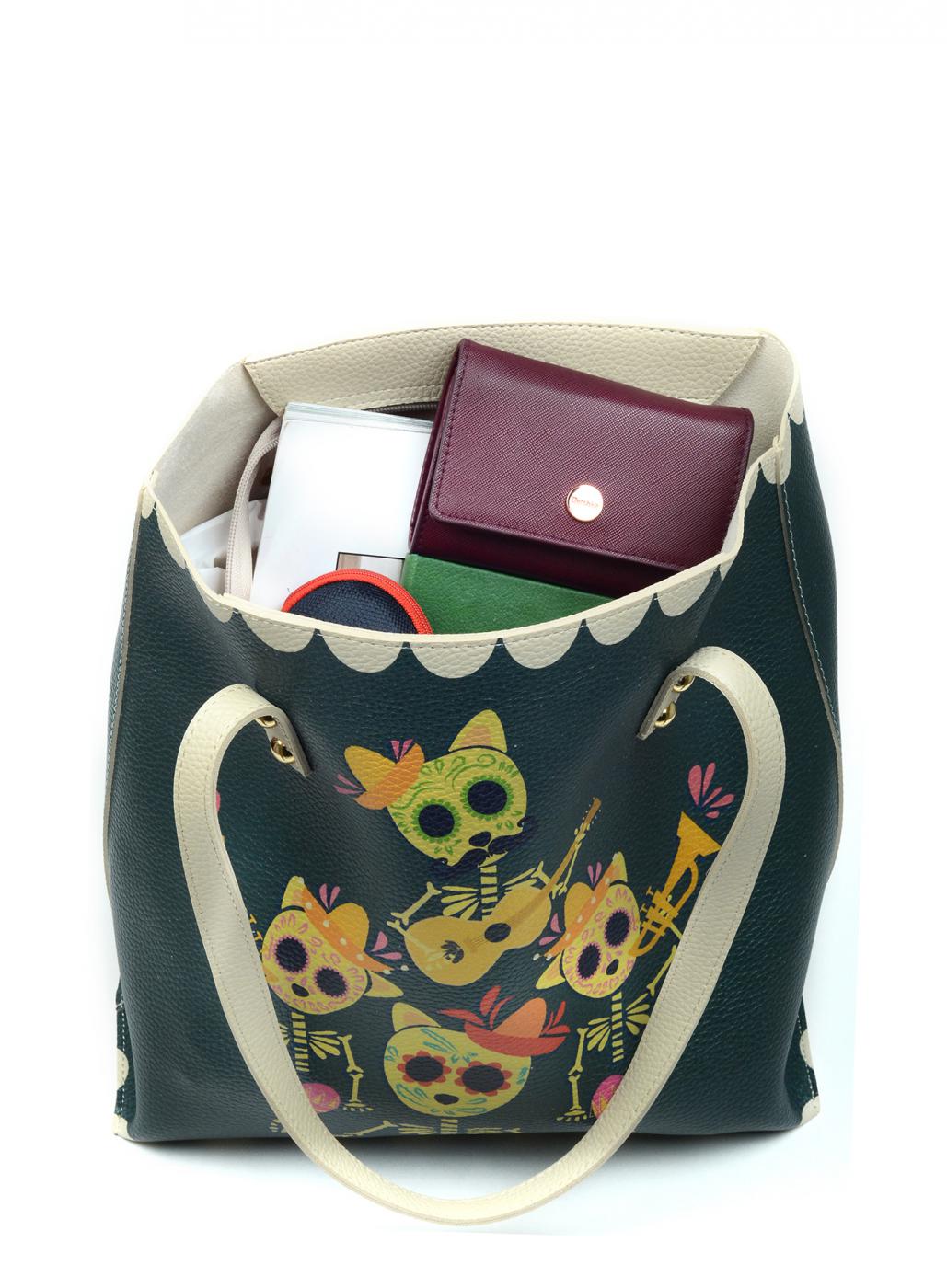 Hand Bags Outlet - No Exchange or Return