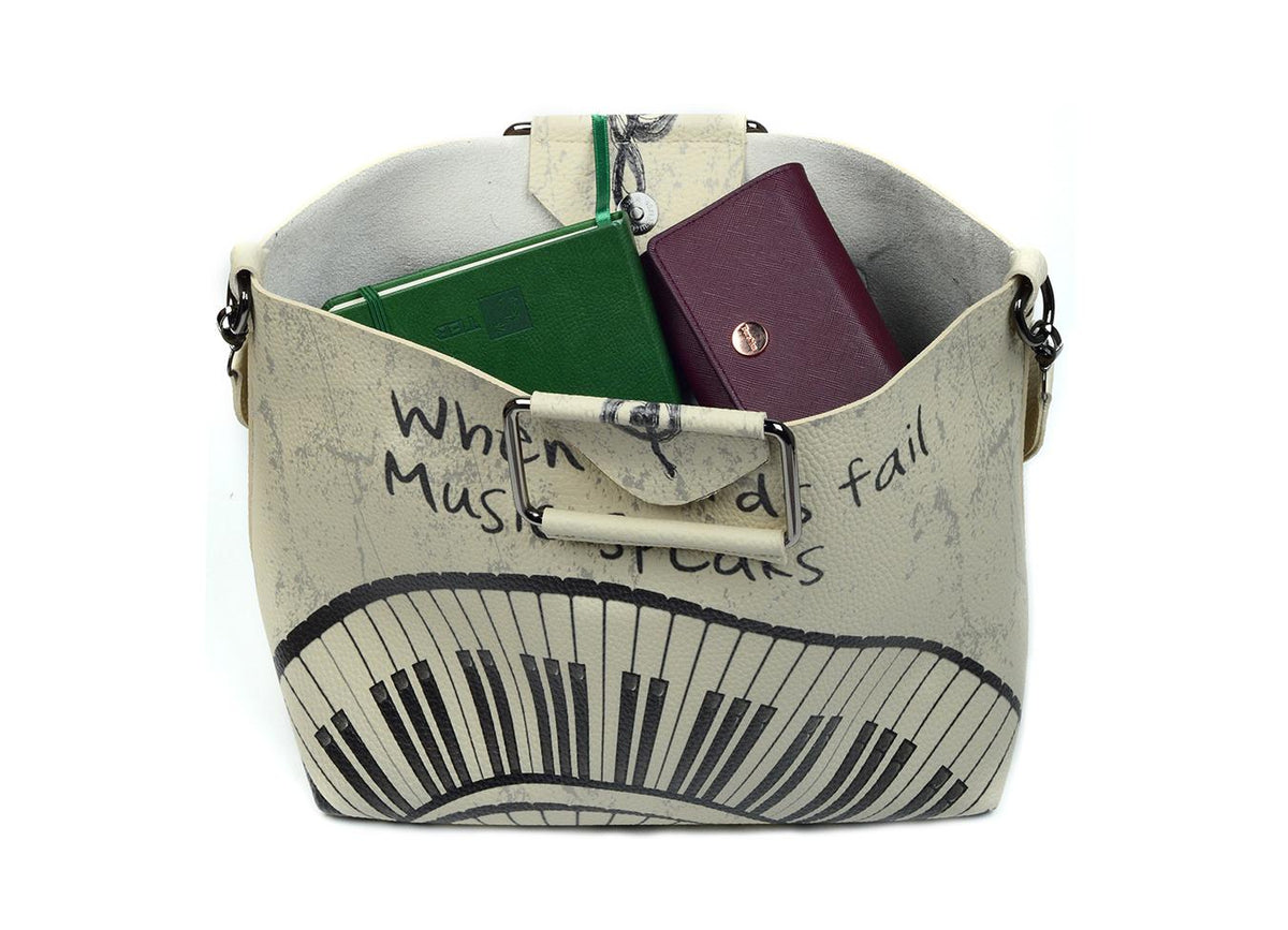 Hand Bags Outlet - No Exchange or Return