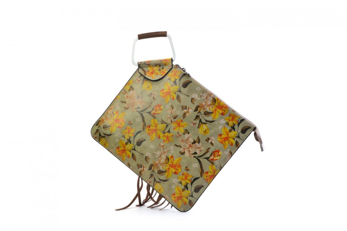 Hand Bags Outlet - No Exchange or Return