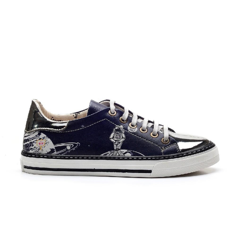 Sneaker Shoes Outlet - No Exchange or Return  35 EU - 5 US