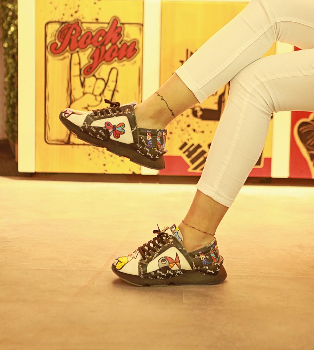 Sneaker Shoes Outlet - No Exchange or Return  40 EU - 9.5 US