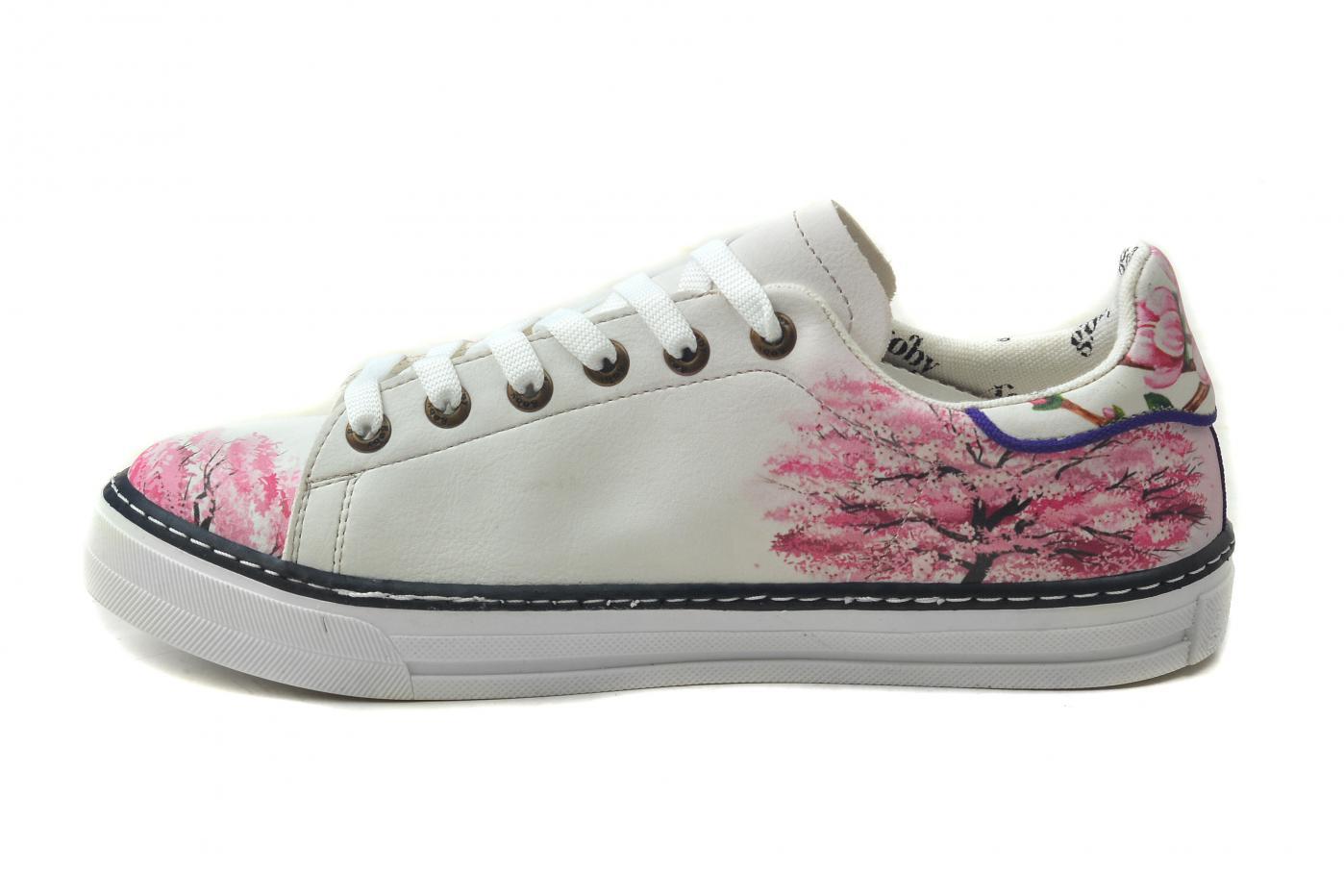 Sneaker Shoes Outlet - No Exchange or Return  42 EU - 11 US