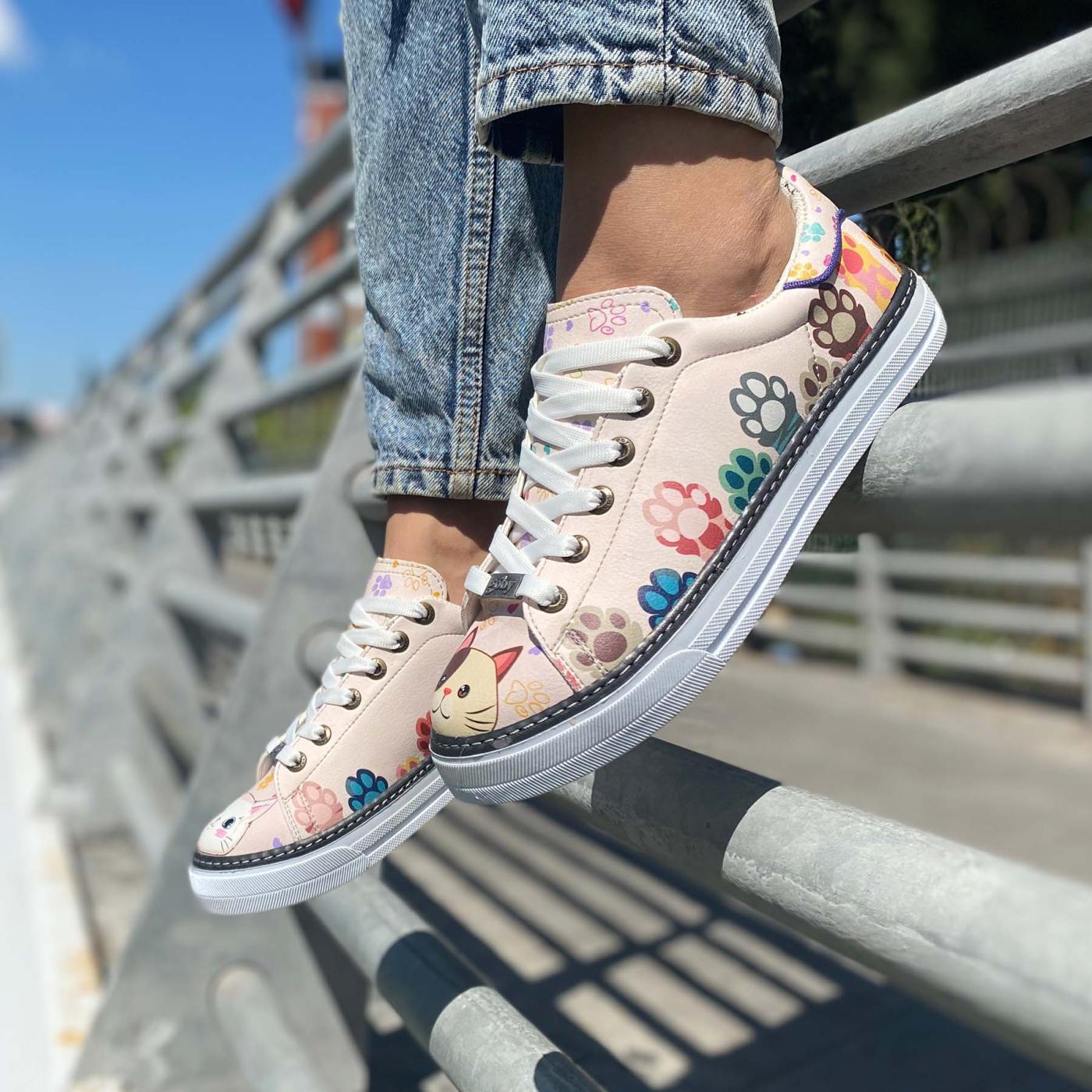 Sneaker Shoes Outlet - No Exchange or Return  39 EU - 8.5 US