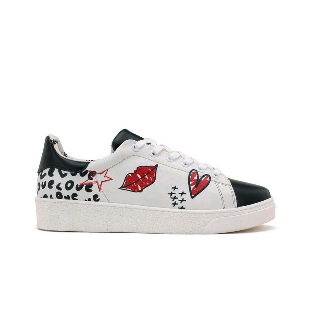 Sneaker Shoes Outlet - No Exchange or Return  40 EU - 9.5 US