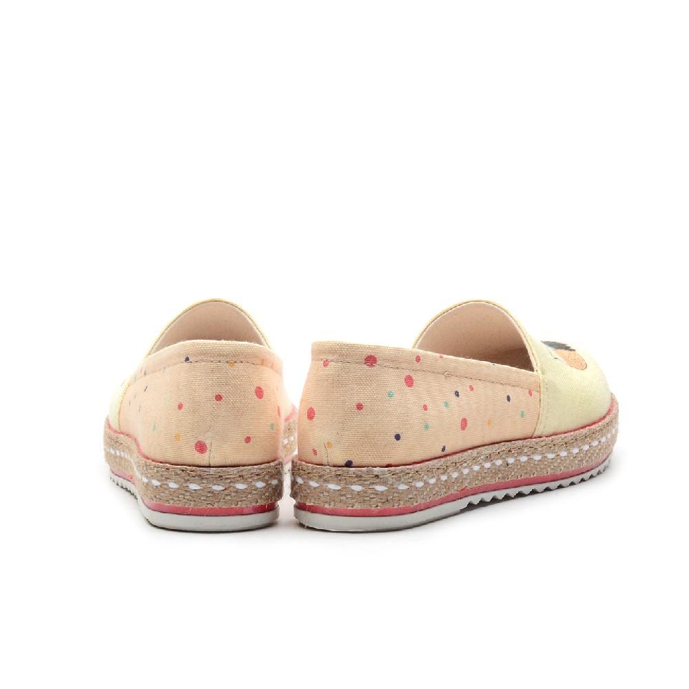 Sneaker Shoes Outlet - No Exchange or Return  35 EU - 5 US