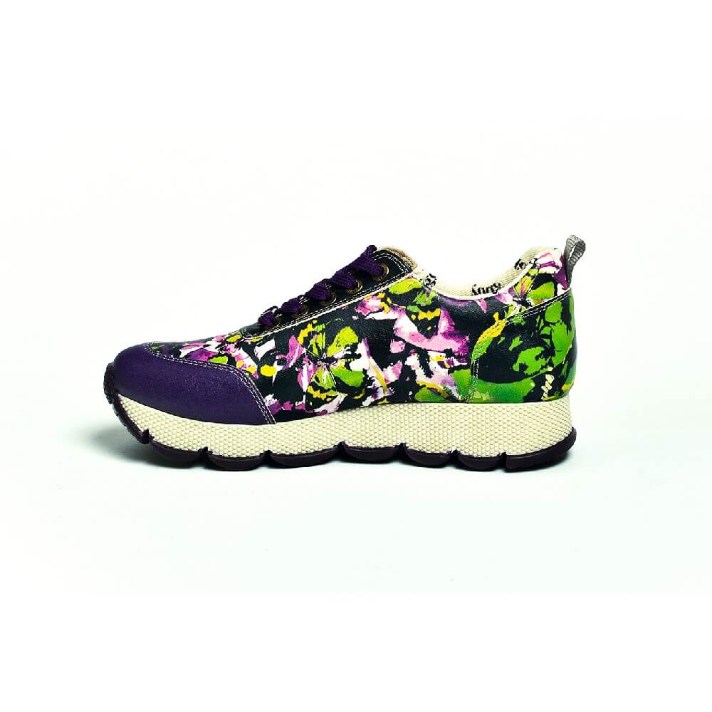 Sneaker Shoes Outlet - No Exchange or Return  40 EU - 9.5 US