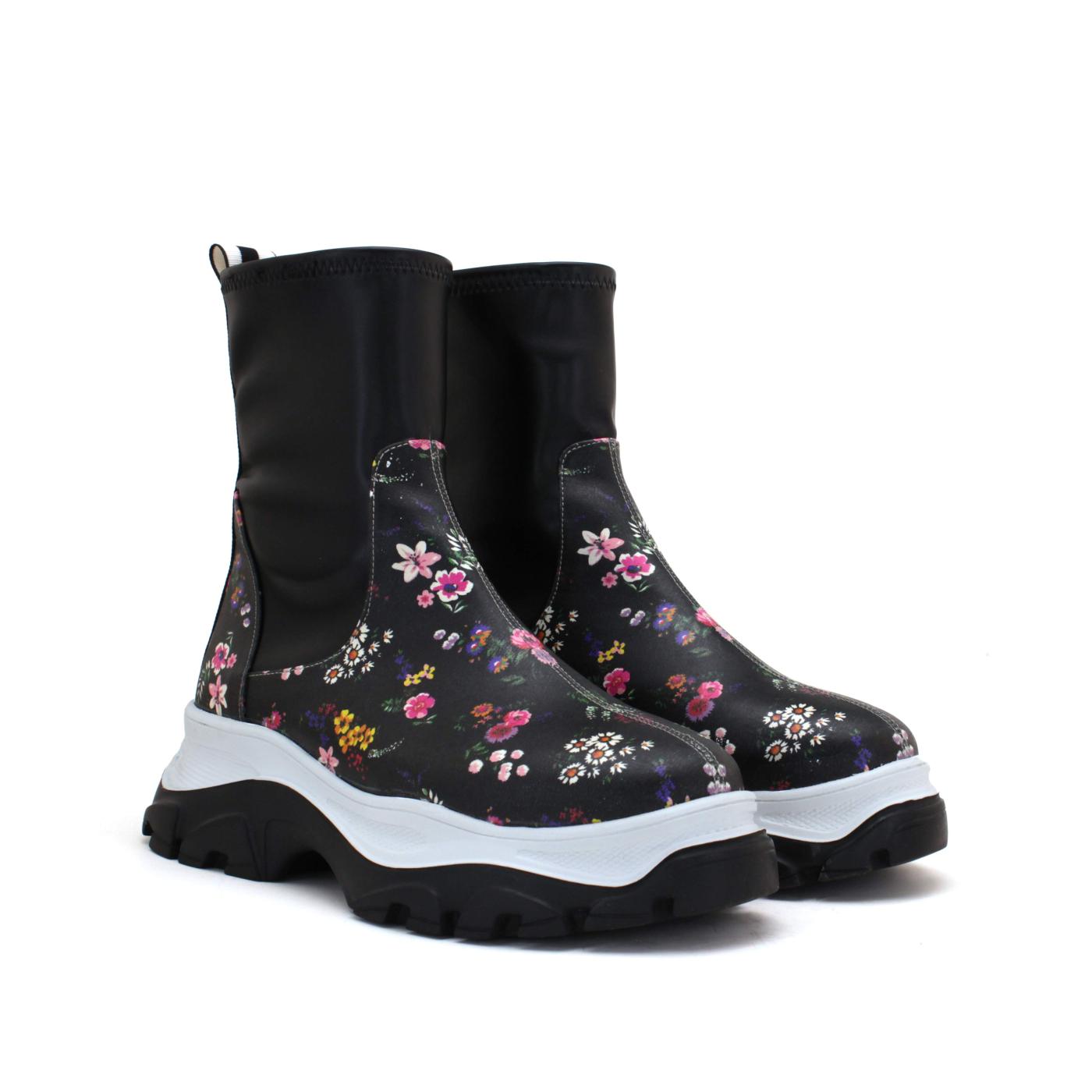 Sneaker Boots Outlet - No Exchange or Return  39 EU - 8.5 US