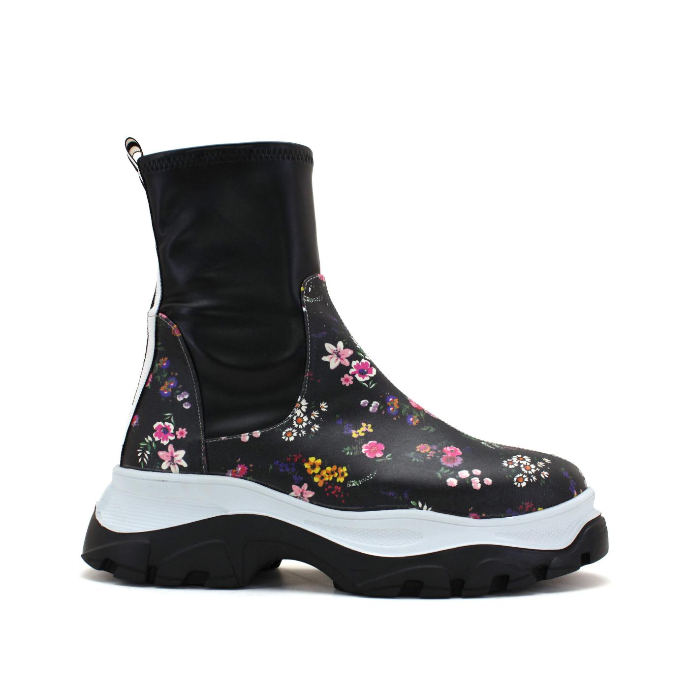 Sneaker Boots Outlet - No Exchange or Return  39 EU - 8.5 US