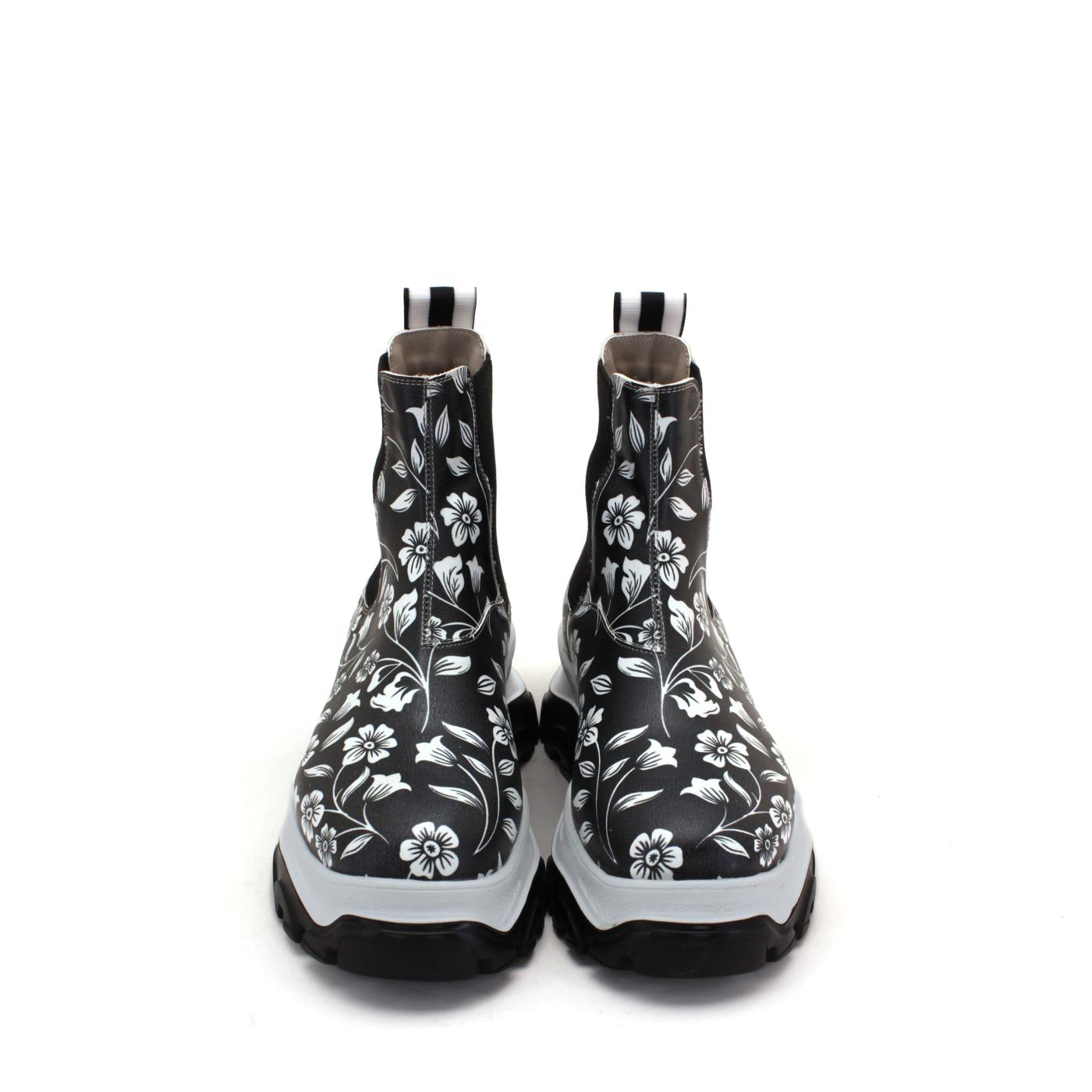 Sneaker Boots Outlet - No Exchange or Return  40 EU - 9.5 US
