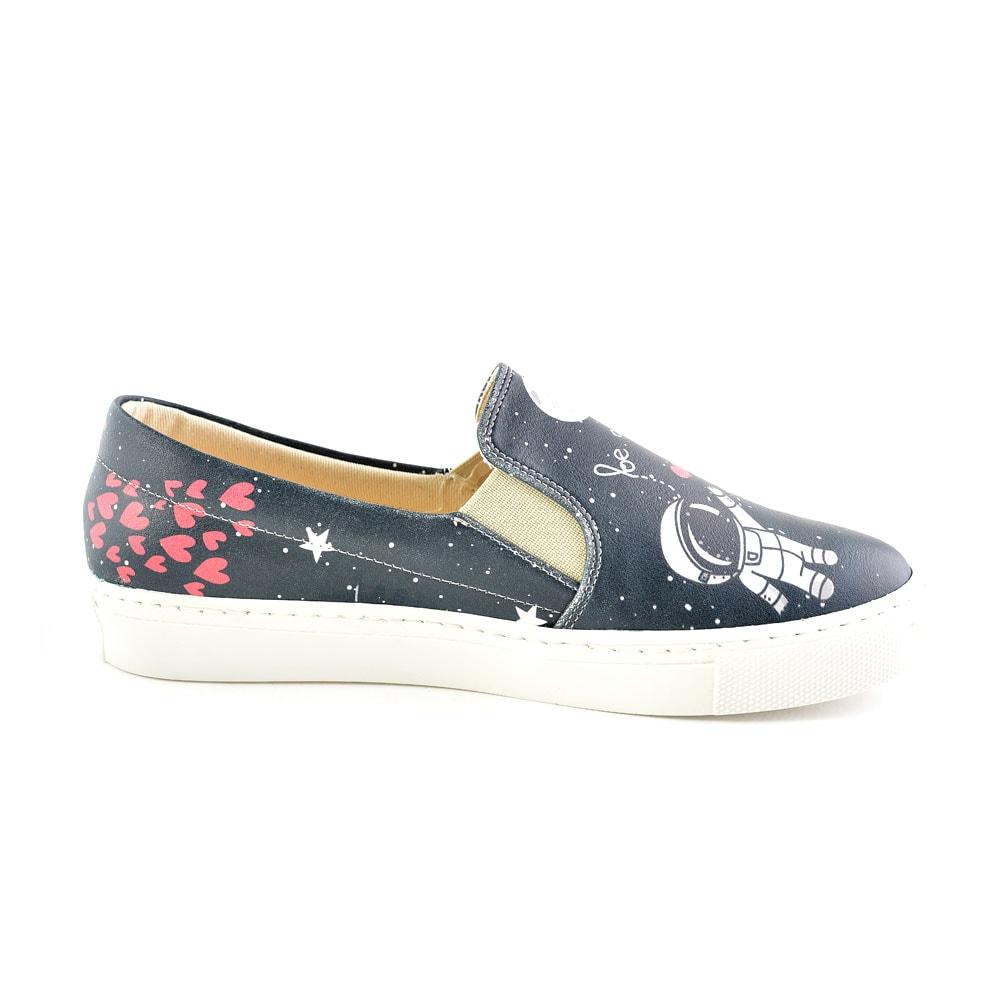 Sneaker Shoes Outlet - No Exchange or Return  41 EU - 10 US